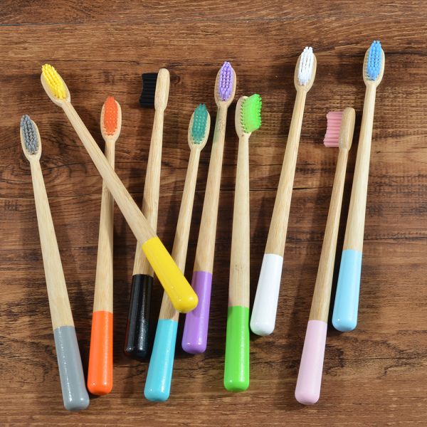Бамбукова зубна щітка